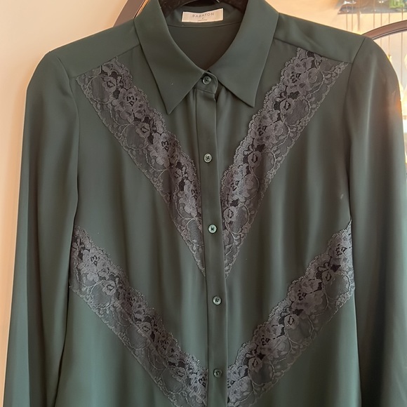 Emerald green button down with lace detail, size S, Babaton - Picture 3 of 8